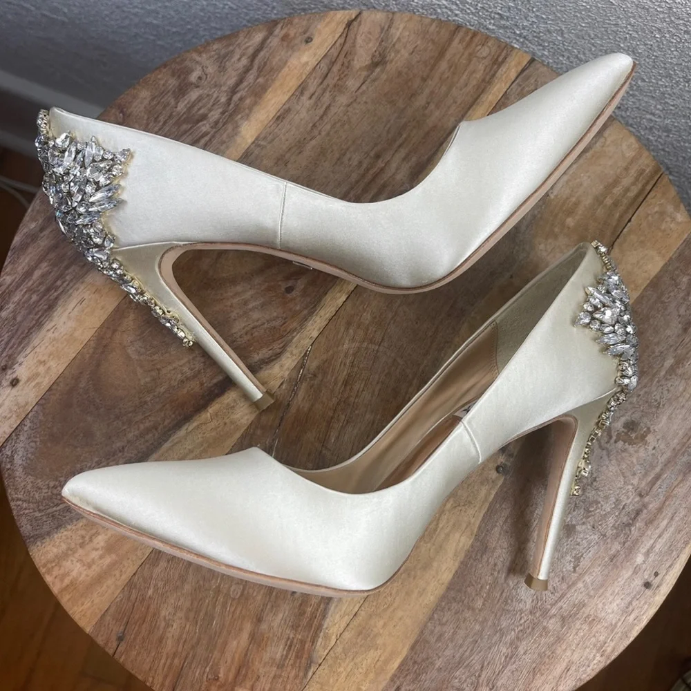 Badgley Mischka l 7.5 Gorgeous Ivory Rhinestone Embellished Bridal Wedding Heels